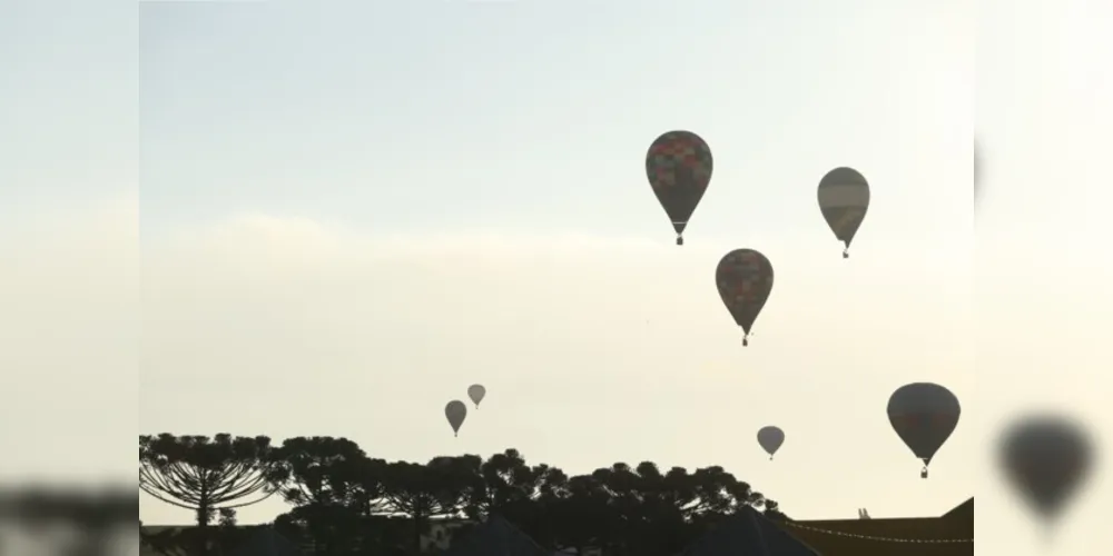 O evento prevê a realização de três voos diários