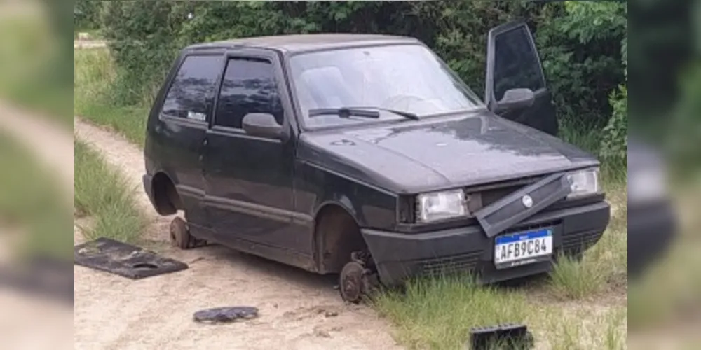 Carro foi localizado próximo ao porto de areia, em Ponta Grossa