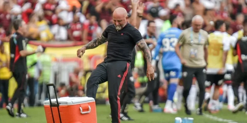 Jorge Sampaoli (foto) foi o técnico no vice da Copa do Brasil