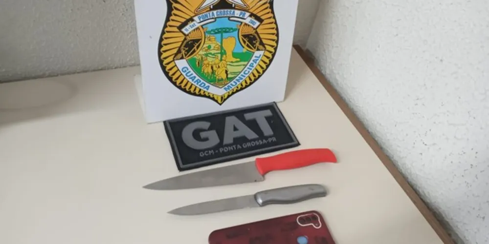 Policiais recuperaram o aparelho celular da vítima de assalto