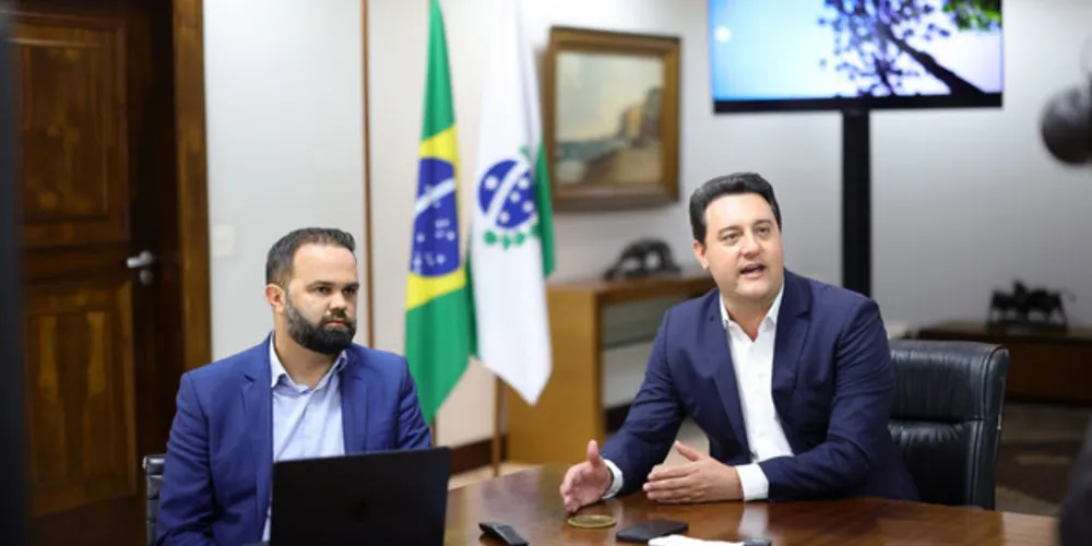 O anúncio foi feito nesta terça-feira (08) pelo governador Ratinho Junior e pelo secretário da Educação, Roni Miranda