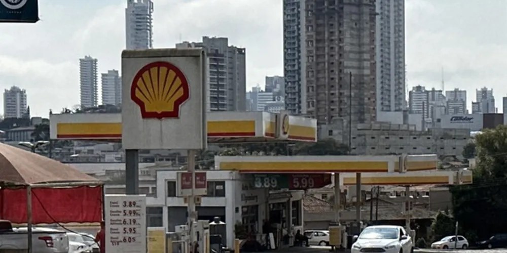 Maioria dos postos da cidade está comercializando o litro da gasolina a R$ 5,99