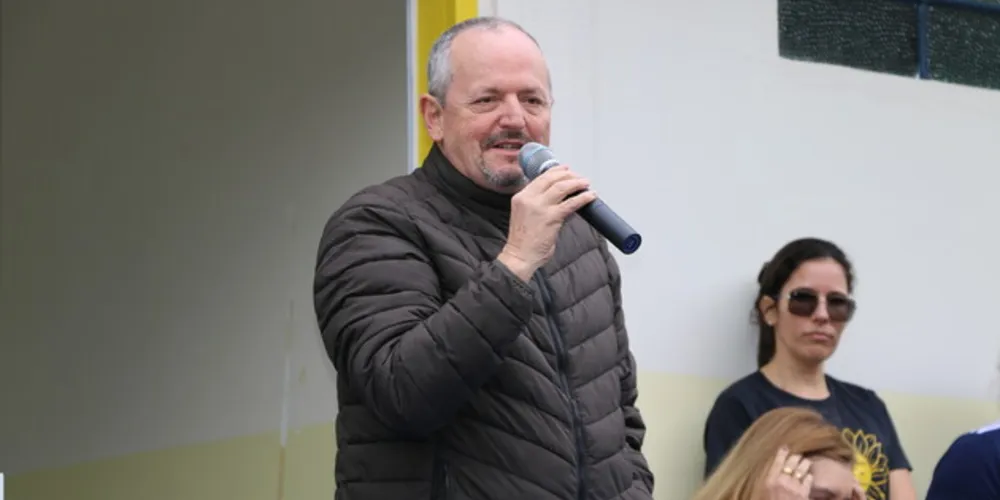 Ao fazer uso da palavra, o prefeito Álvaro Telles também ressaltou o trabalho dos profissionais que se dedicaram à realização da obra