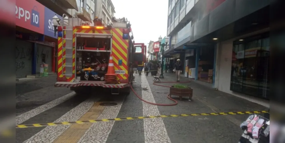 Equipes dos Bombeiros foram acionadas para atender a situação