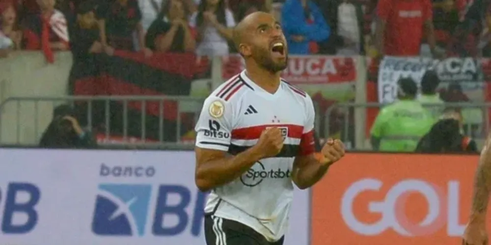 Além de marcar o gol, Lucas completou 31 anos neste domingo