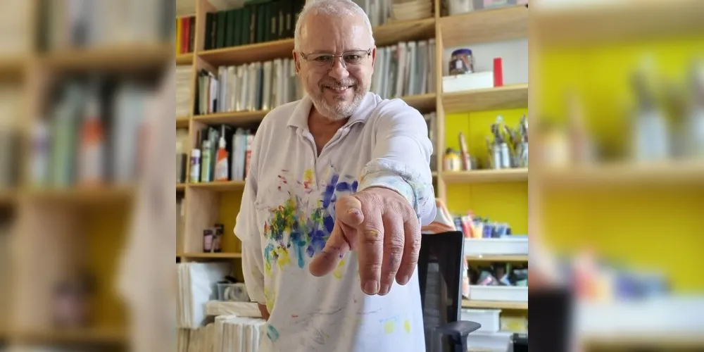 Atualmente é membro efetivo do Centro de Letras do Paraná e Diretor Geral do Instituto Montes Ribeiro