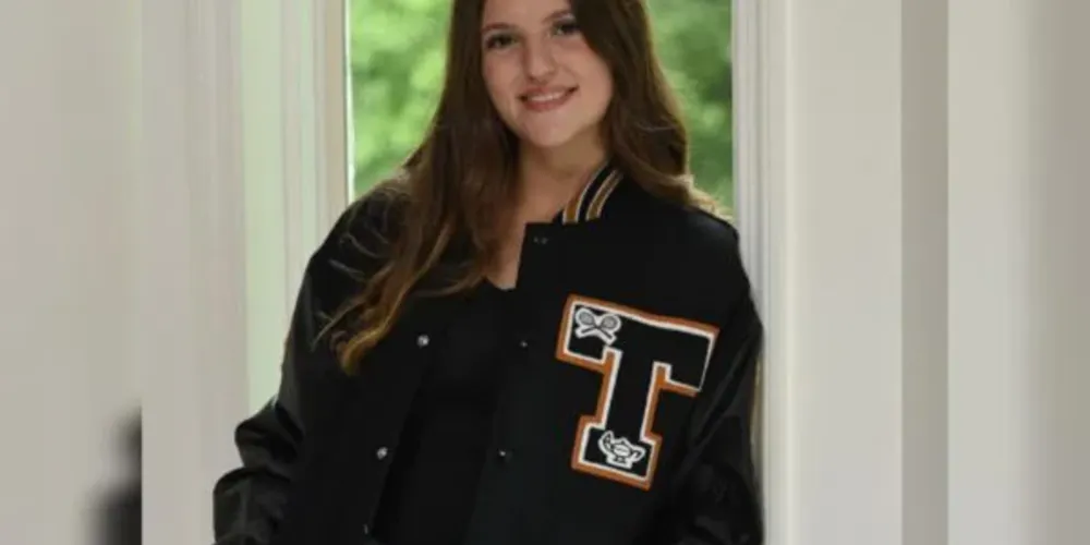 Megan Ebenroth, de 17 anos, contraiu o parasita enquanto nadava em um lago na Geórgia