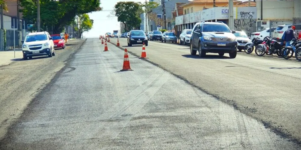 Obras de pavimentação estão acontecendo no Centro da cidade