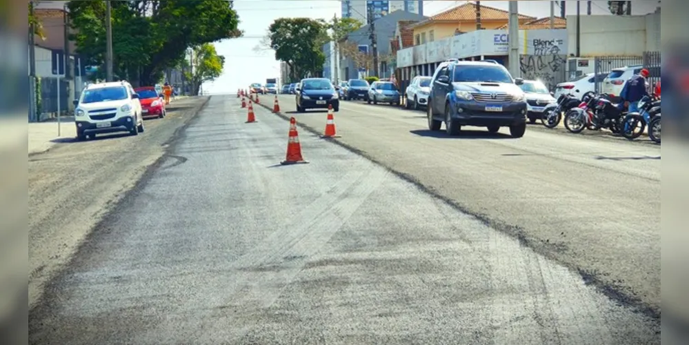 Obras de pavimentação estão acontecendo no Centro da cidade