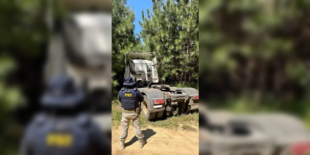 Caminhão foi localizado em uma estrada rural, saindo da BR-153, em meio às árvores