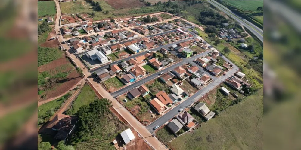 Bairro Três Santas, agora com 90% de suas ruas pavimentadas, se prepara para uma nova fase de desenvolvimento