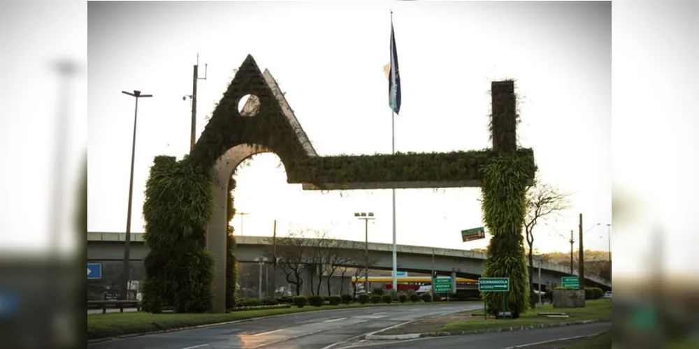 'Portal de Entrada' de Ponta Grossa, localizado na BR-376