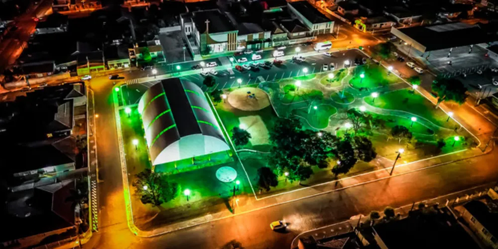 Praça Hulda Roedel, na região da Ronda, em Ponta Grossa