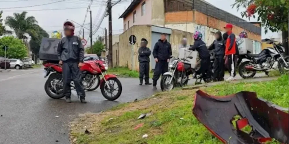 Grupo realizou protestos na manhã desta quinta-feira (10)