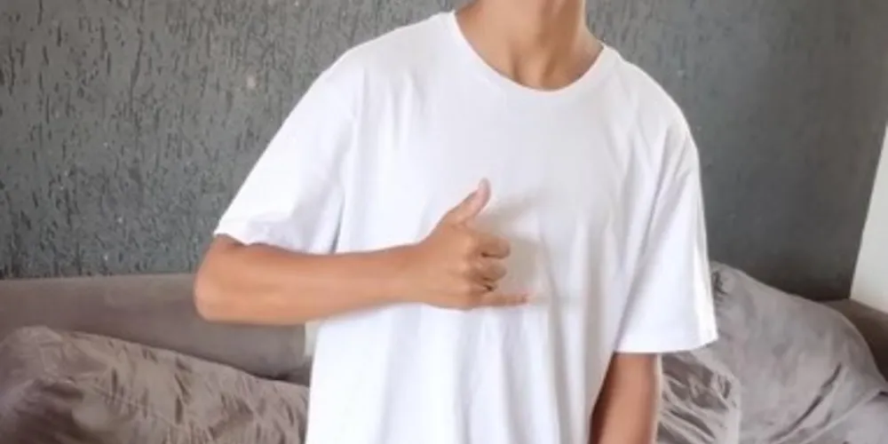 Rullian Machado, 15 anos, estava usando o uniforme do Colégio Estadual Cívico-Militar Professor Colares quando desapareceu.