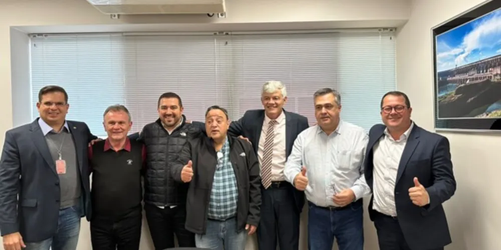 Encontro desta quinta (20), que selou o anúncio da nova estrutura, teve presença de deputados e prefeitos