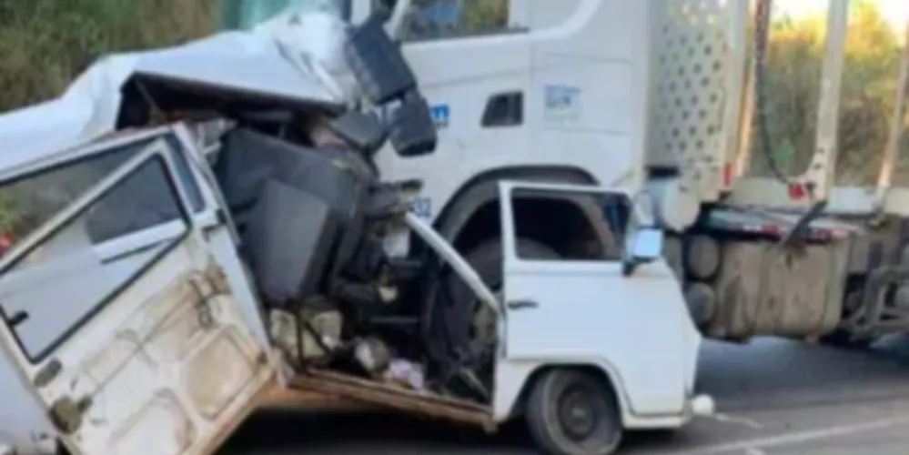 Equipes da Polícia Científica vão realizar perícia no local