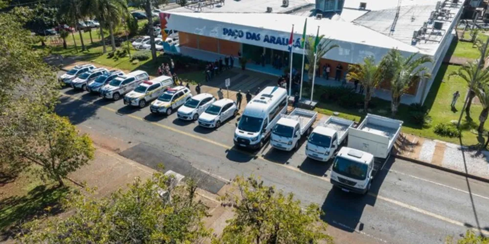 Cerimônia marcou a entrega de 12 novos veículos