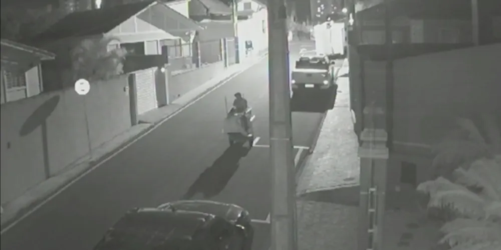 Câmeras de segurança flagraram o momento da situação