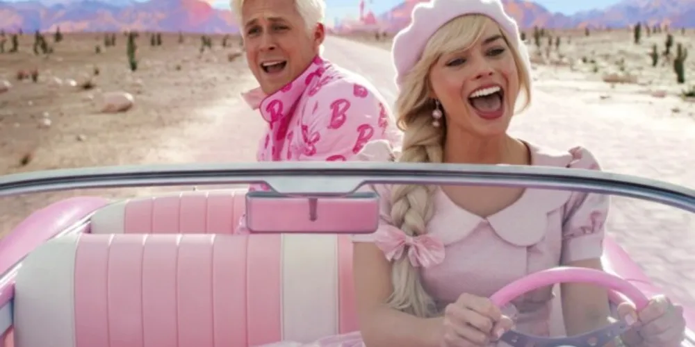 A atriz Margot Robbie e ator Ryan Gosling interpretam as versões "tradicionais" de Barbie e Ken