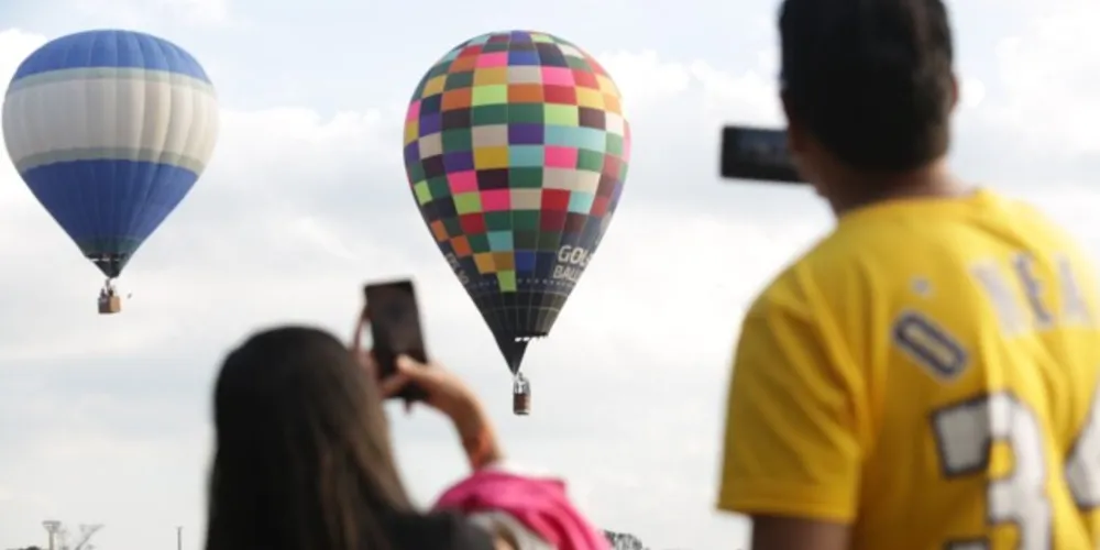 Voos iniciaram neste sábado no Centro de Eventos