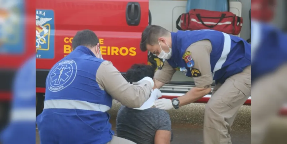 A situação ocorreu na esquina entre as ruas Leonel Brizola e Reverendo Oziel de Freitas, no Jardim Guarujá