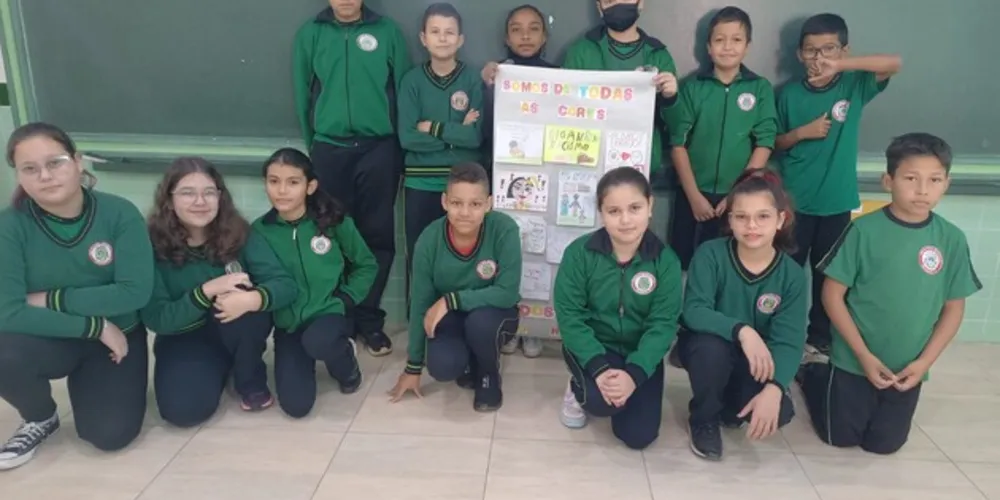 Educandos puderam criar cartazes contra a prática de exclusão social