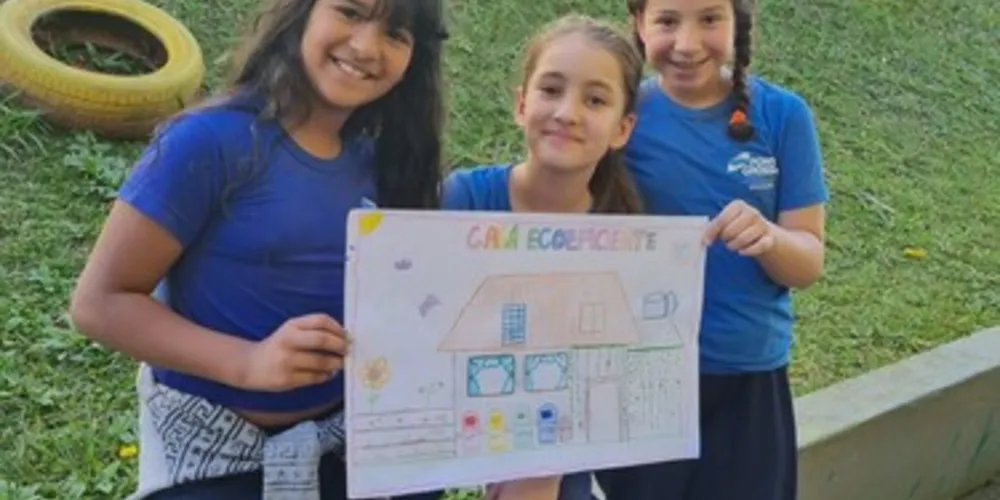 Após se familiarizarem com o tema, os alunos criaram projetos seguindo a estratégia