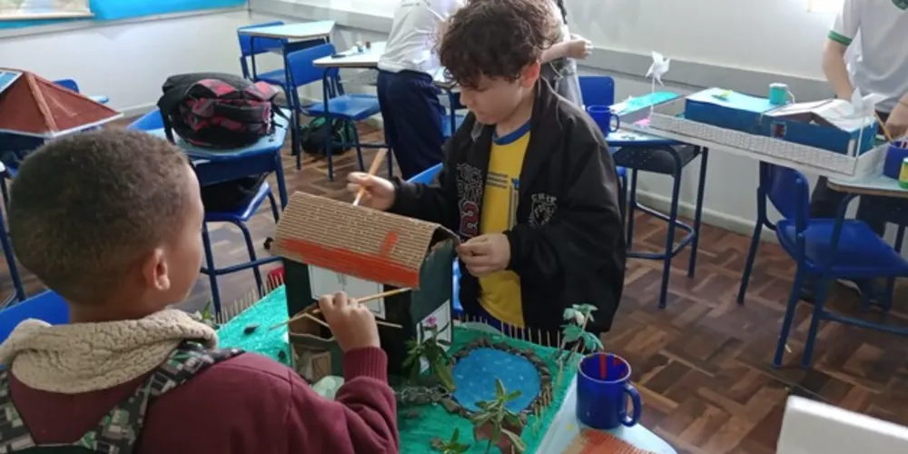 Os trabalhos foram realizados de forma coletiva pela turma