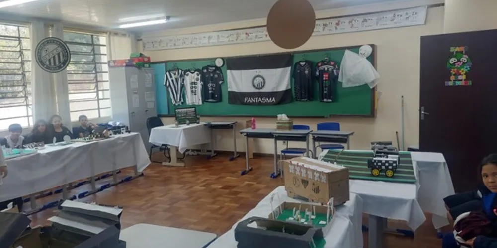 Um dos estandes é sobre o Operário Ferroviário