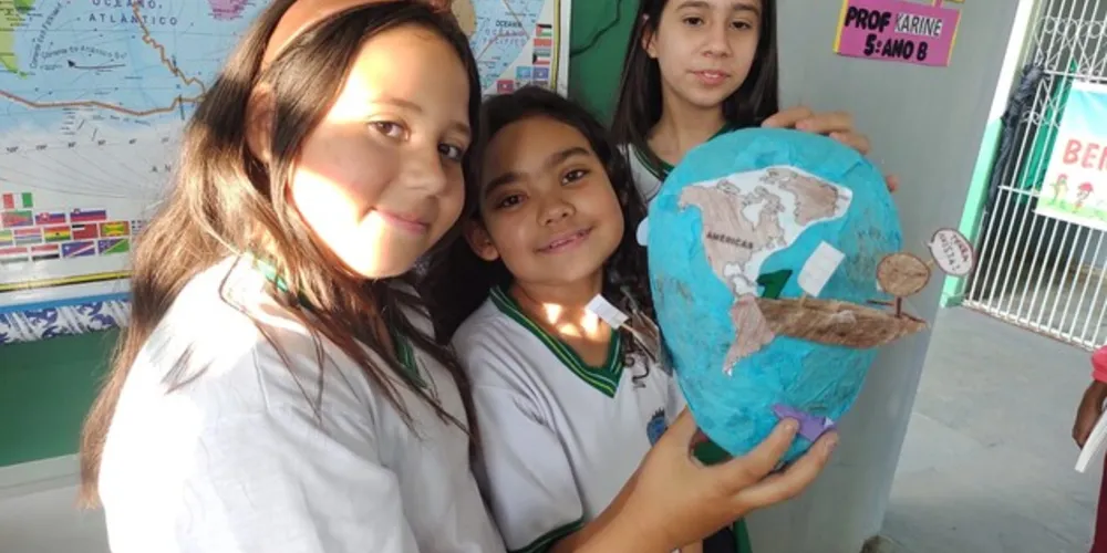 As atividades envolveram uma série de pesquisas sobre o assunto, culminando com a elaboração de uma representação da Terra