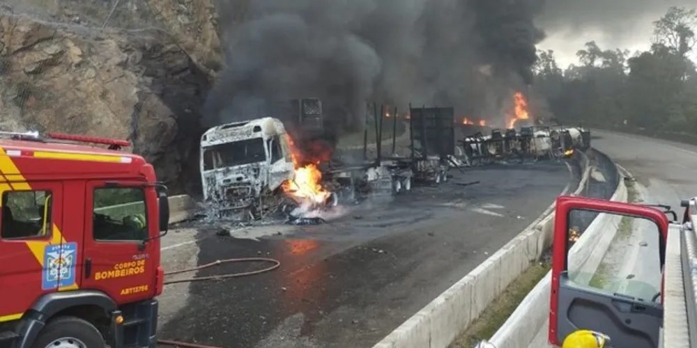 Acidente aconteceu no município de Tibagi, na região dos Campos Gerais, perto de meio-dia
