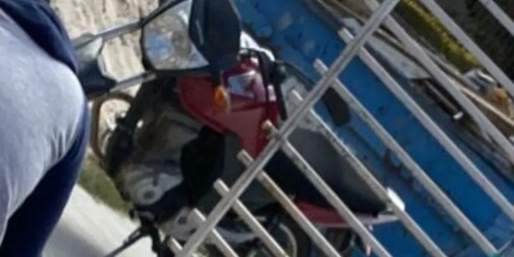Moto estava estacionada na rua Riachuelo