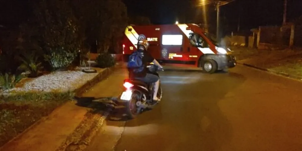 Equipes do Corpo de Bombeiros atenderam a vítima