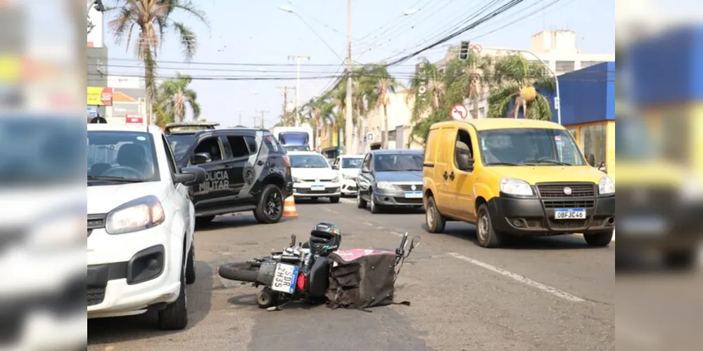 Acidente aconteceu na avenida Ernesto Vilela