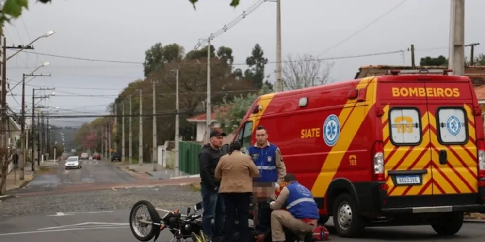 O condutor da motocicleta, um homem de 34 anos, teve ferimentos leves