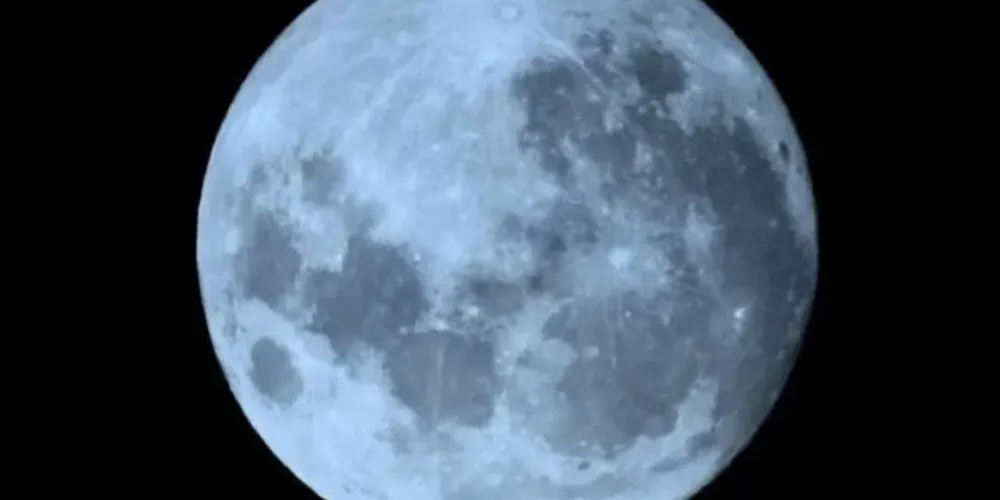 Superlua é o nome popular da Lua cheia ou nova