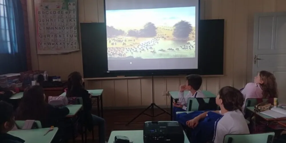 Projeto traz uma série de conteúdos que perpassam a história nacional