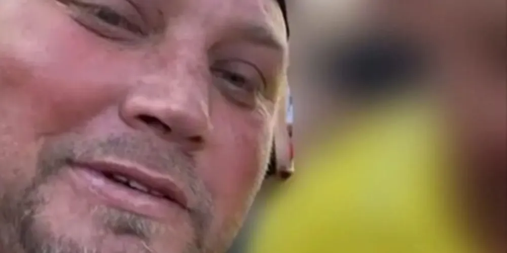 Budnik foi ferido no pescoço e no tórax