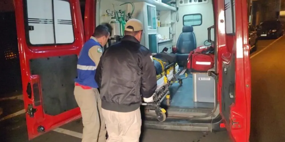 Vítima sofreu uma contusão nas costelas e foi levada até a UPA Santa Paula pelo Corpo de Bombeiros (Siate)