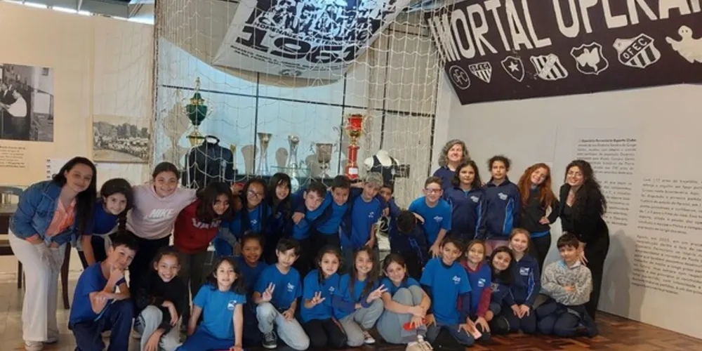 A visita ajudou os estudantes a conhecerem melhor a formação e história da cidade