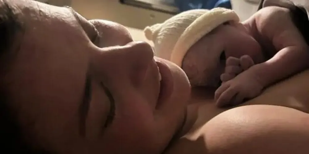 Casal 'grávido' de 38 semanas veio de Ponta Grossa até Curitiba depois da liberação do médico