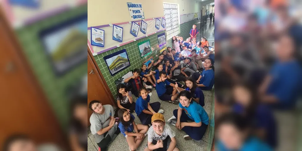 Com a montagem de um quebra-cabeça em sala de aula, os alunos descobriram quais bairros iriam conhecer