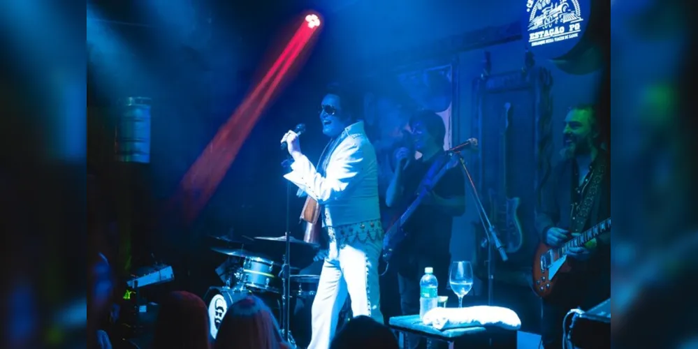 Na quinta-feira tem ‘Trio Vintage & Elvis Cover’ no Estação PG