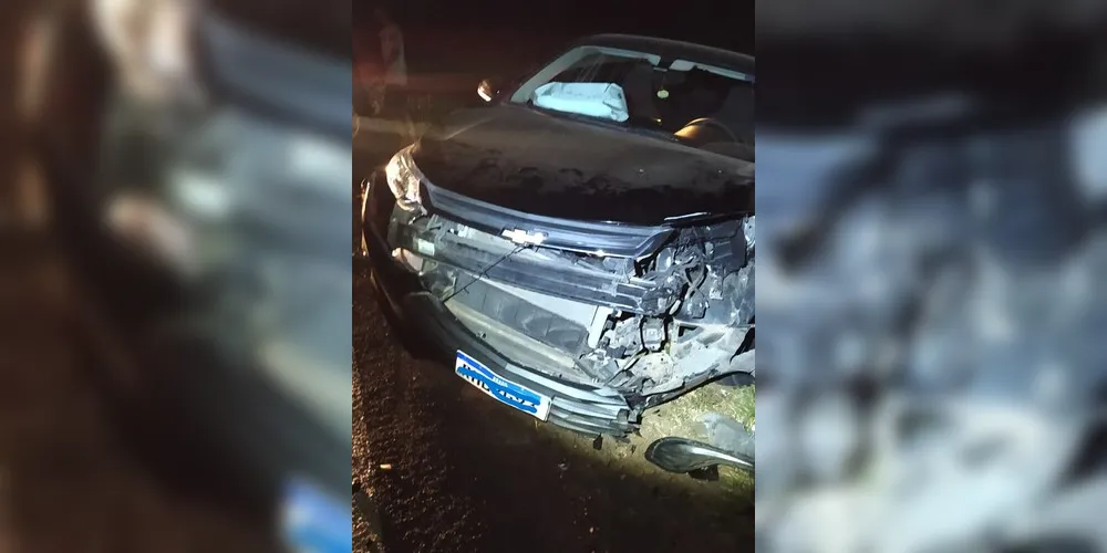 Chevrolet Ônix, com placas de Ponta Grossa, foi um dos veículos envolvidos na batida