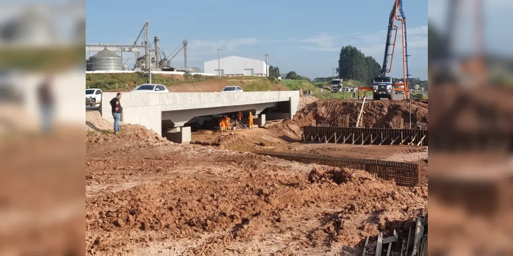 Obras já atingiram cerca de 60%. Nova estrada ligará as rodovias PR-151 e PR-090