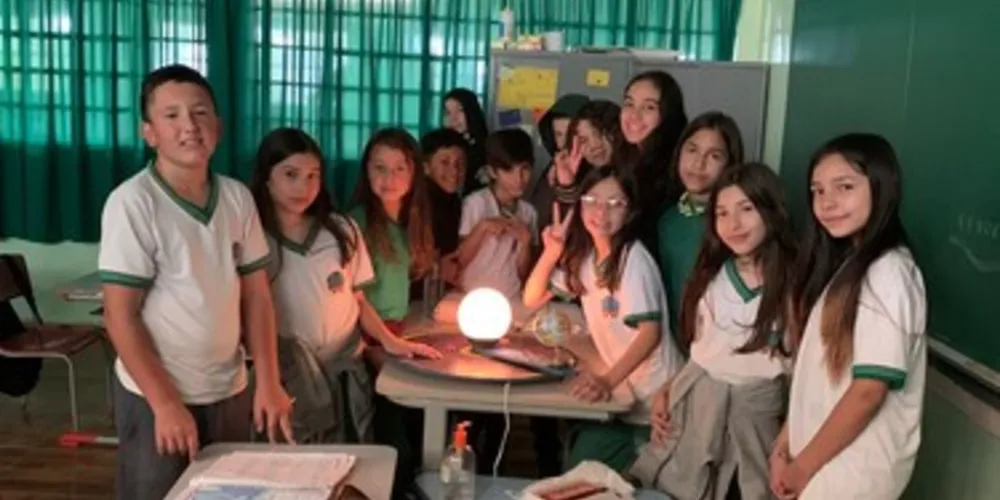 O planetário foi uma das ferramentas utilizadas em sala de aula pela professora para estimular os alunos durante as atividades