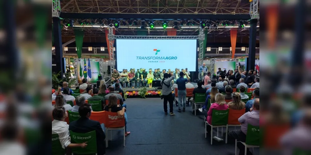 Representando os patrocinadores do evento, o presidente do Sicredi Márcio Zwierewicz discursou na abertura oficial