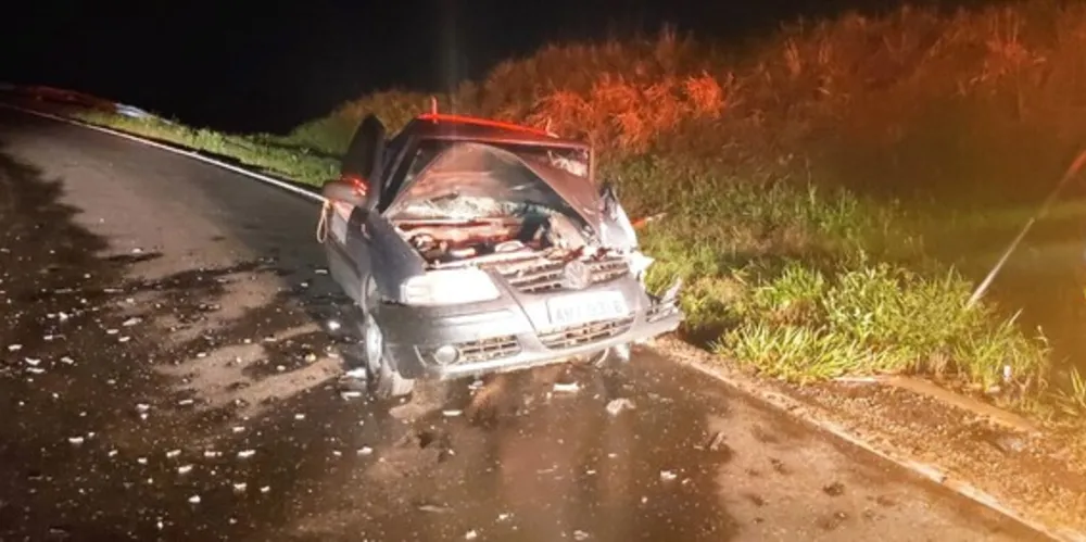 Acidente deixa motorista e passageiro feridos