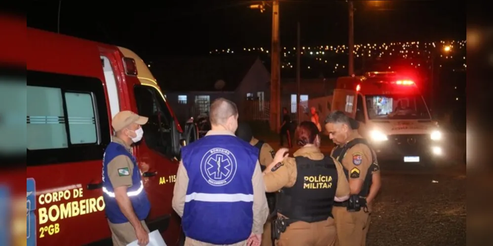 O rapaz foi socorrido por equipes do Corpo de Bombeiros (Siate) e do Samu, e levado até a UPA Santana